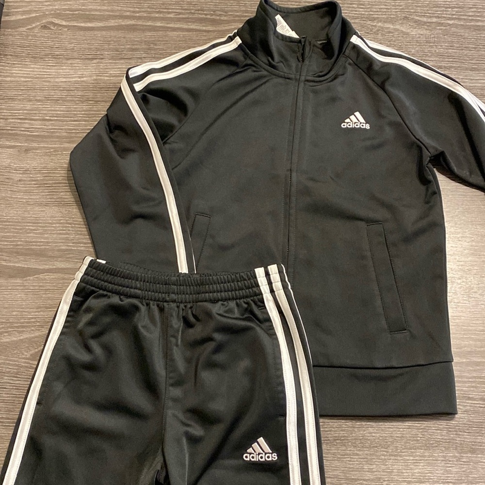 Used Adidas sweatsuit